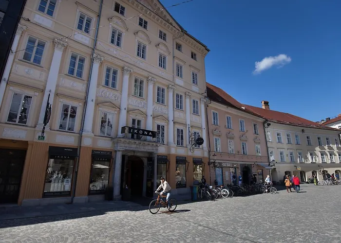 Charming Laura Tour As By Town Hall * ليوبليانا